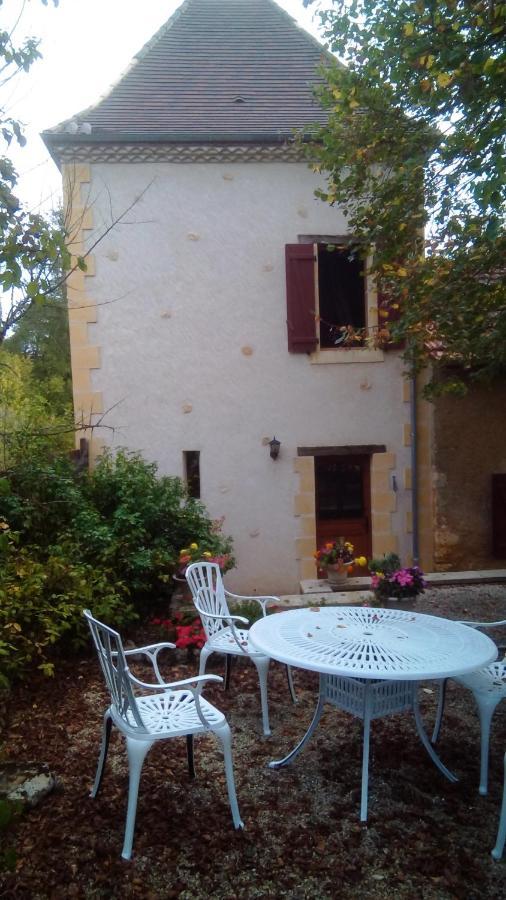 Les Coustilles Saint-Alvere Luaran gambar