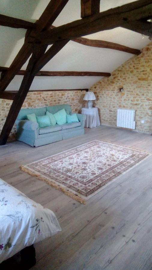 Les Coustilles Saint-Alvere Luaran gambar