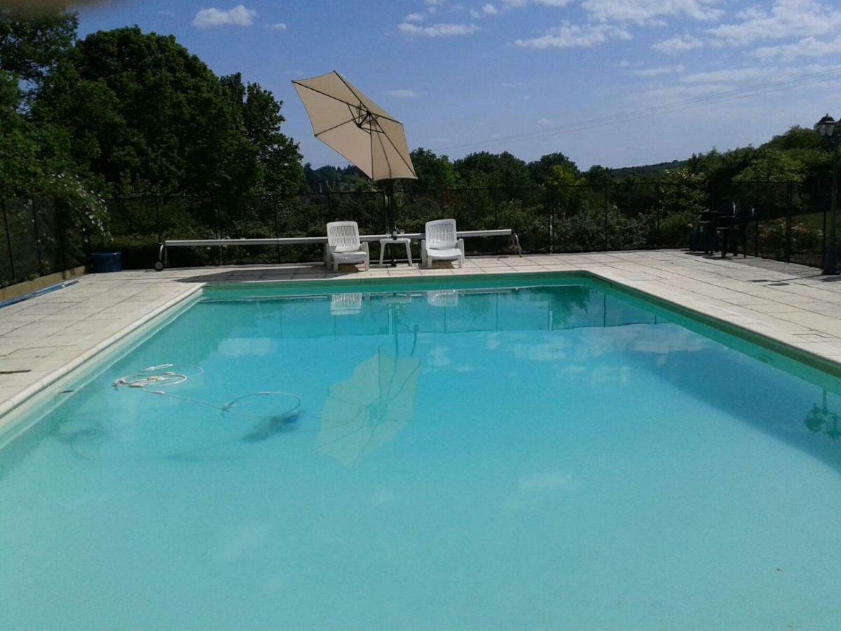 Les Coustilles Saint-Alvere Luaran gambar