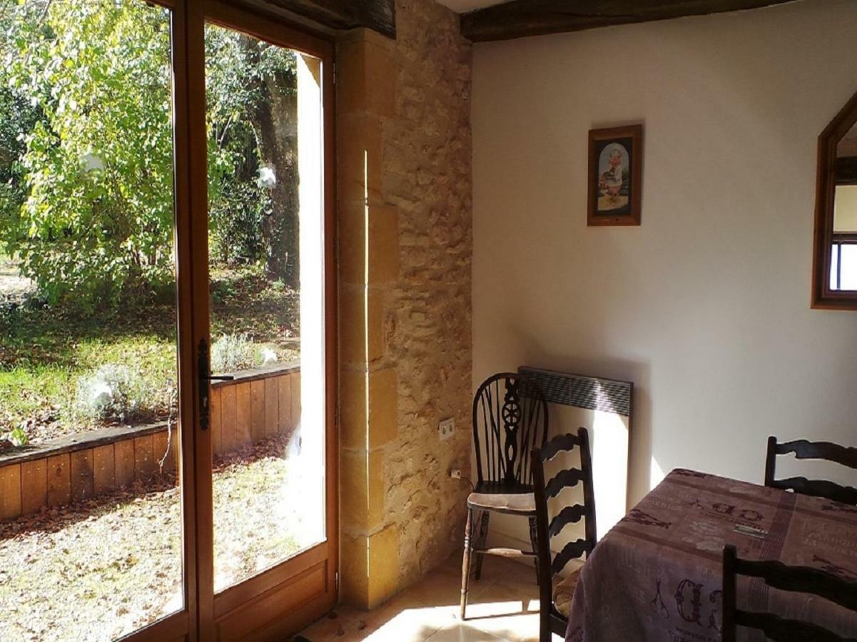 Les Coustilles Saint-Alvere Luaran gambar