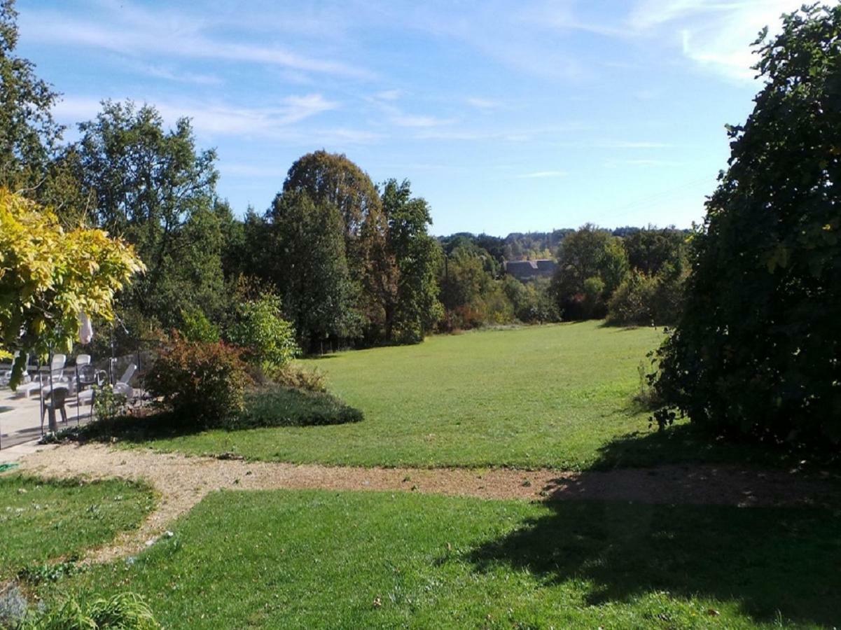 Les Coustilles Saint-Alvere Luaran gambar